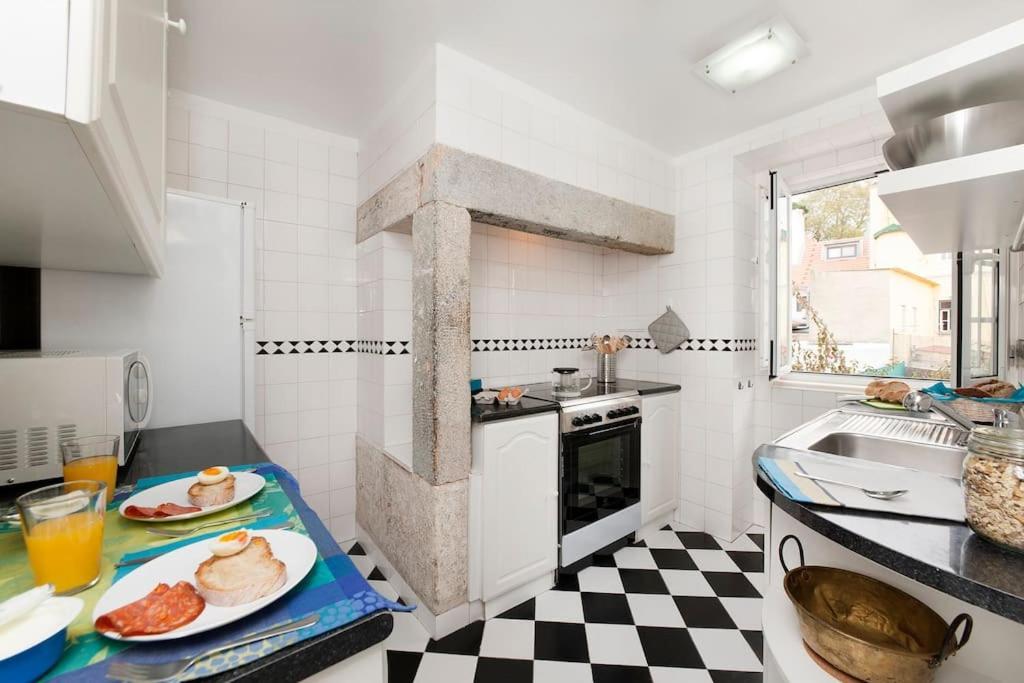Charming 2 Bedroom Apartment Avenida Da Liberdade Lisboa Dış mekan fotoğraf